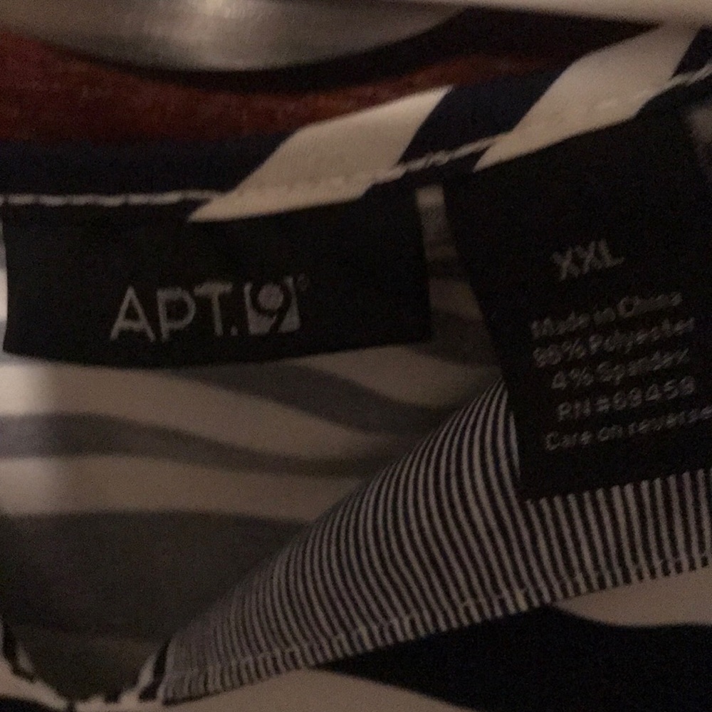 EUC Apt 9 XXL Navy/White 3/4 length sleeve Blouse